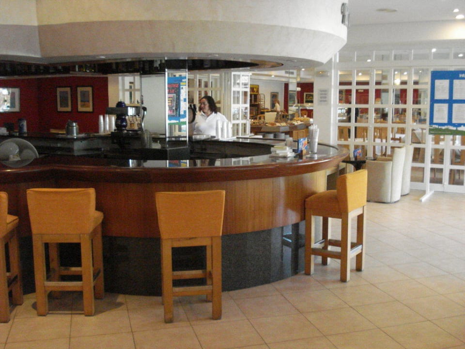 Teilansicht der Bar Gavimar La Mirada Club Resort