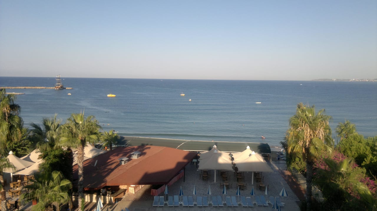 Blick von Block B aufs Meer Lonicera Resort & Spa Hotel