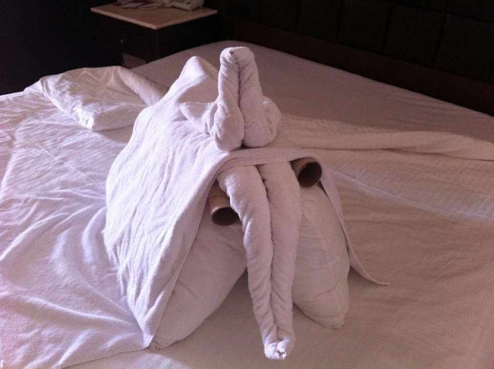 Ein Mammut im Zimmer  Pickalbatros Alf Leila Wa Leila Resort - Neverland Hurghada