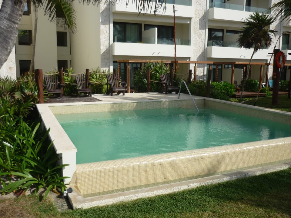 Pool Akumal Bay Beach & Wellness Resort