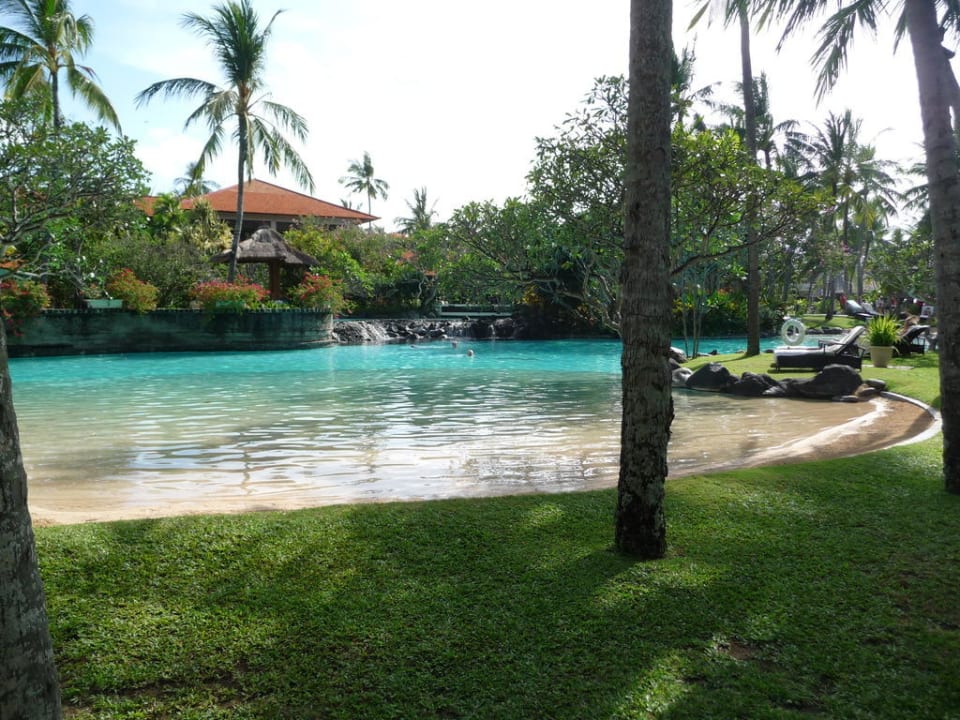 Pool The Laguna A Luxury Collection Resort & Spa