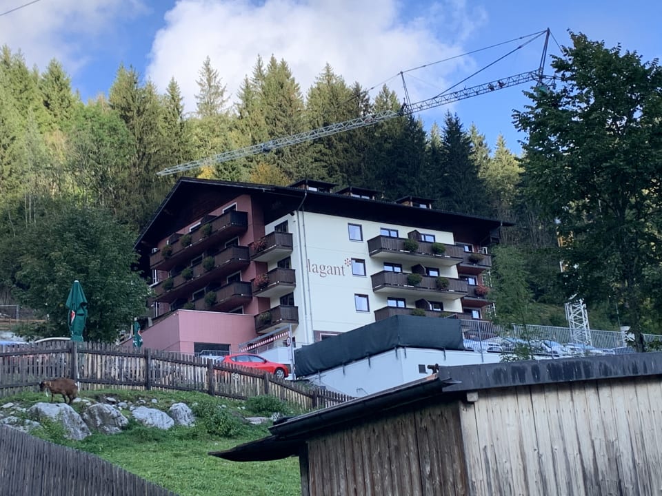 Außenansicht Familienhotel Lagant