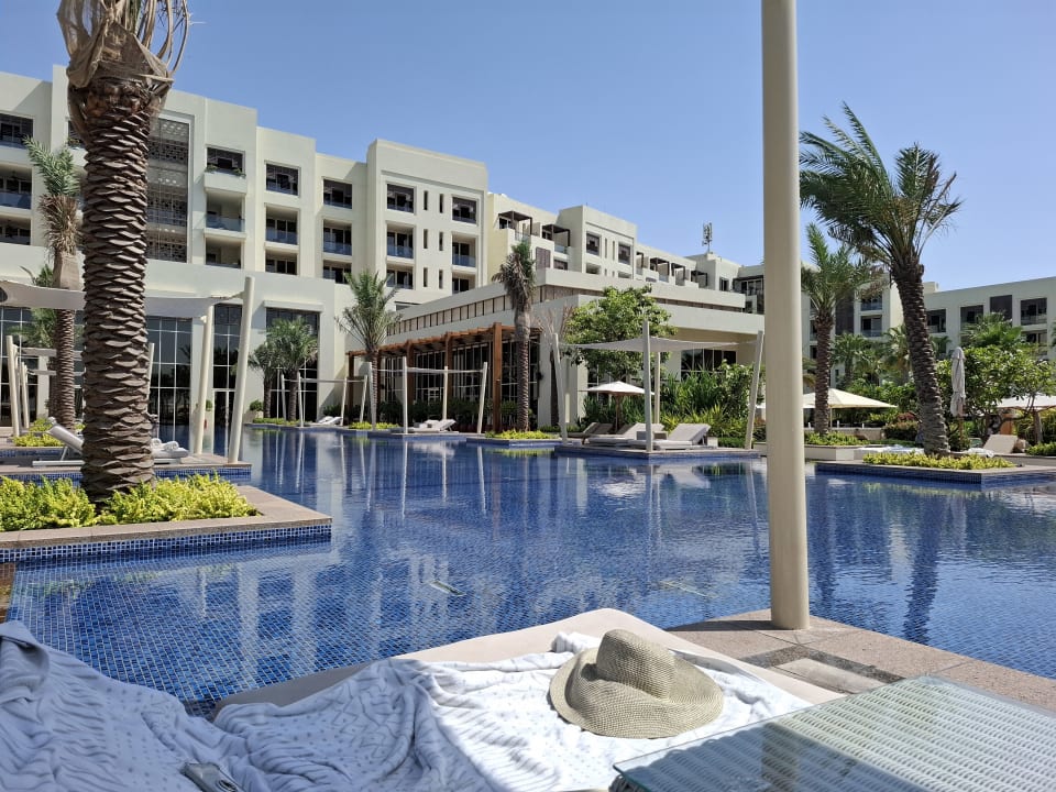 Pool Park Hyatt Abu Dhabi Hotel and Villas