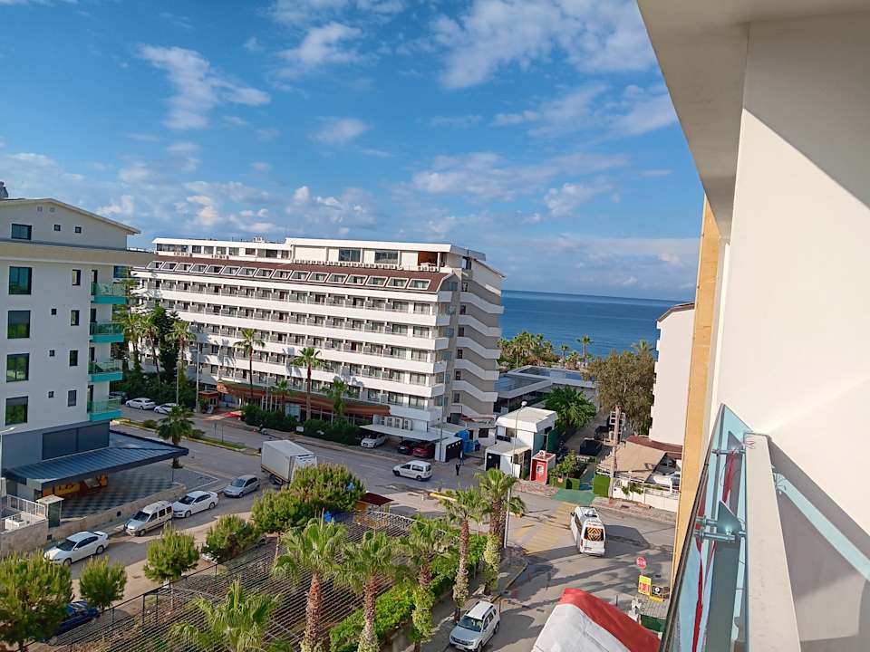 Ausblick The Lumos Deluxe Resort Hotel