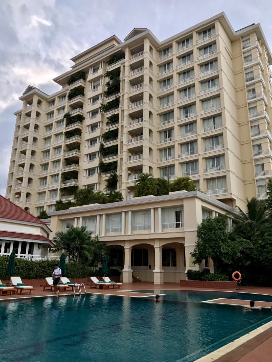 Pool Hotel Sofitel Phnom Penh Phokeethra