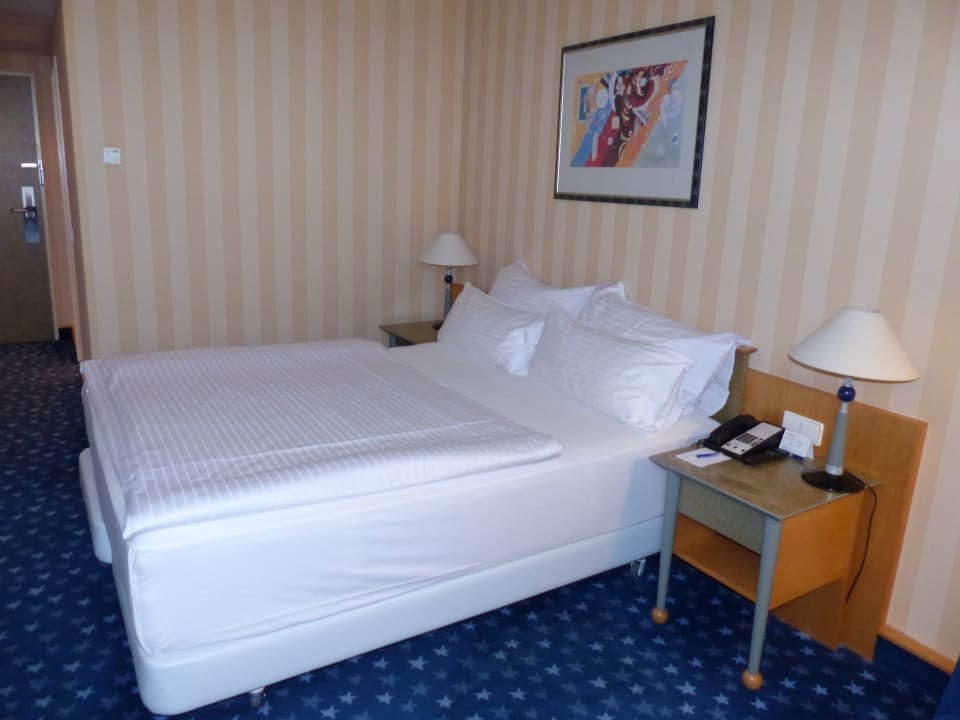 Zimmer NH Danube City