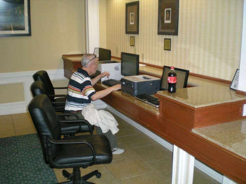 Internetecke in der Lobby Hotel Holiday Inn Express Nashville Downtown