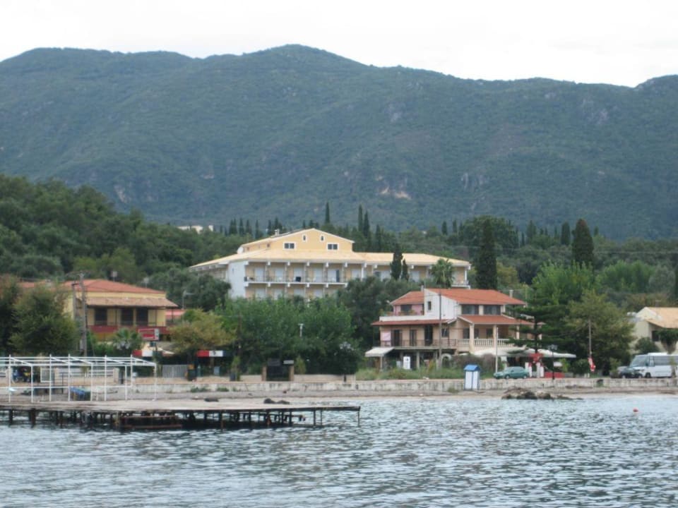 Ansicht vom Hafen Hotel Ipsos Beach