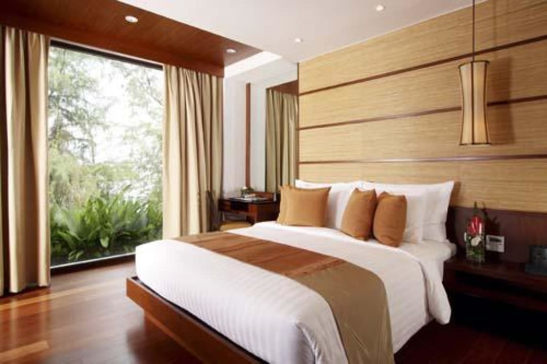 Deluxe suite 3 bedrooms Mövenpick Resort Bangtao Beach Phuket