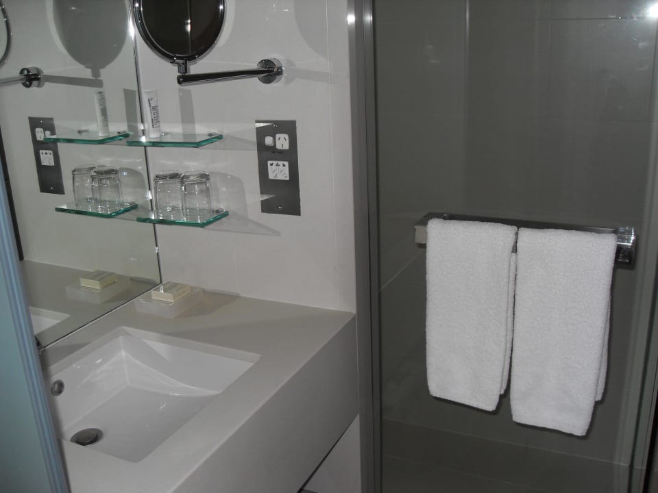 Blick ins Badezimmer Hilton Sydney