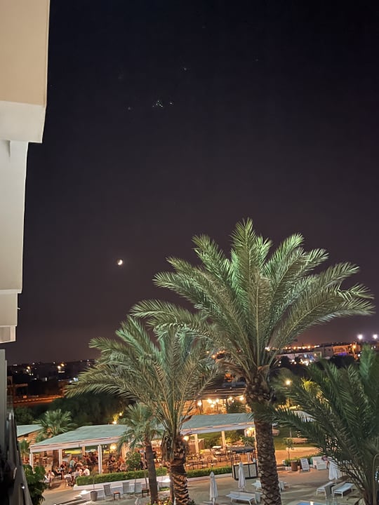 Außenansicht Crystal Springs Beach Hotel