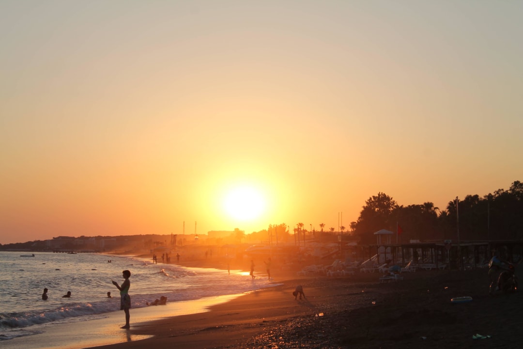 Sonnen Untergang am STrand Marvida Family Eco