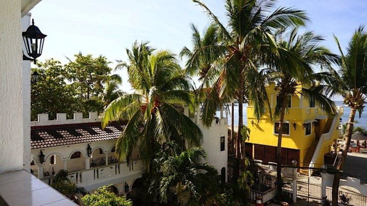 View White Castle Beach Resort & Resort