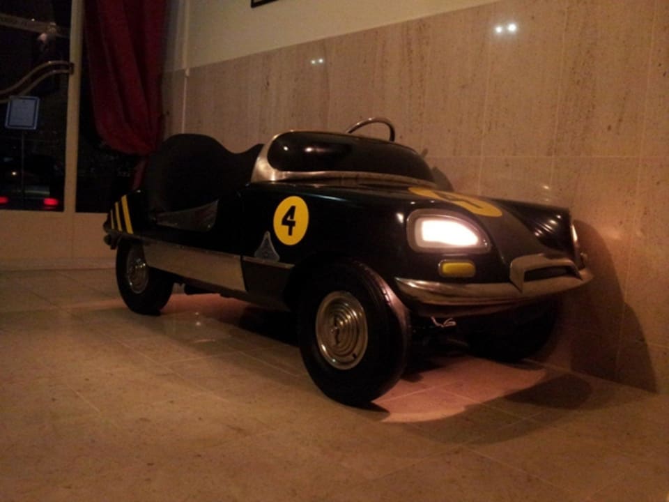 Vintage bumper car Hotel Residencial Pao de Acucar