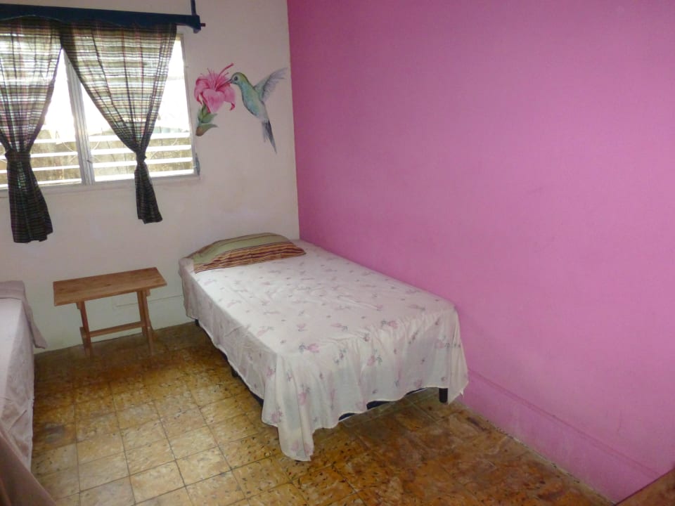 2 Einzelbetten, ein Ventilator Hostel Casa Nostra