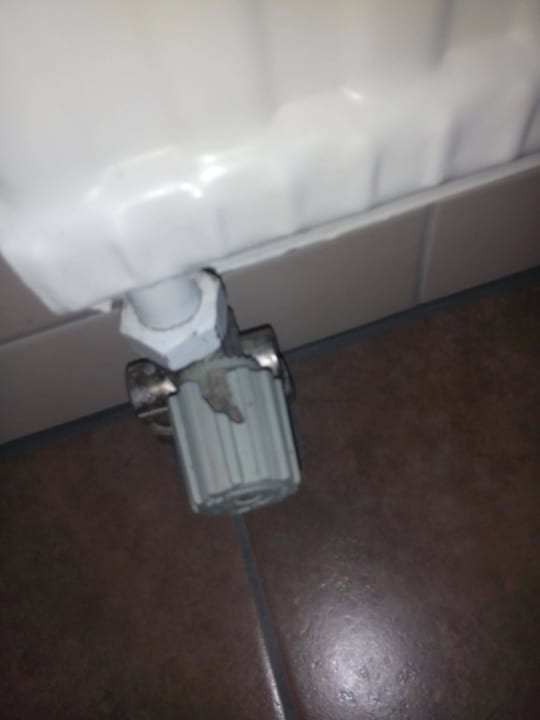 Kaputtes Heizungsventil Jungfrau Lodge, Swiss Mountain Hotel