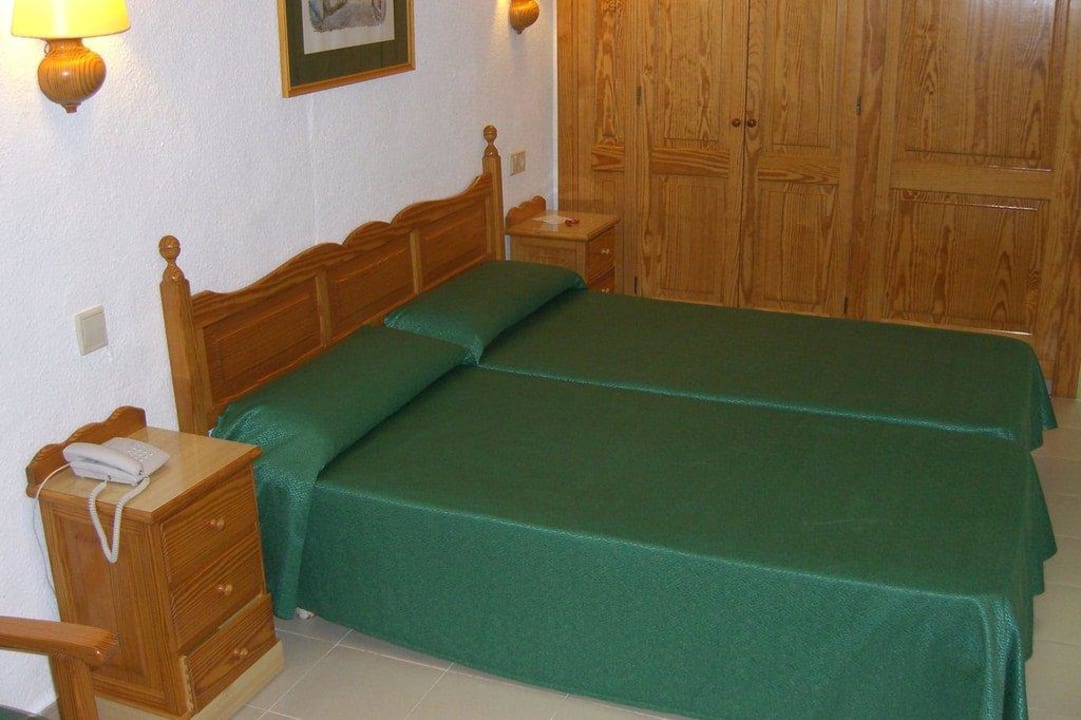 Betten Iberostar Waves Cala Domingos