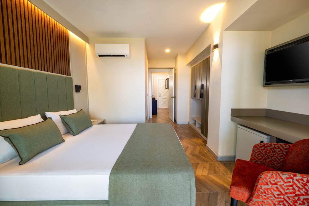 Zimmer Crystal Flora Beach Resort