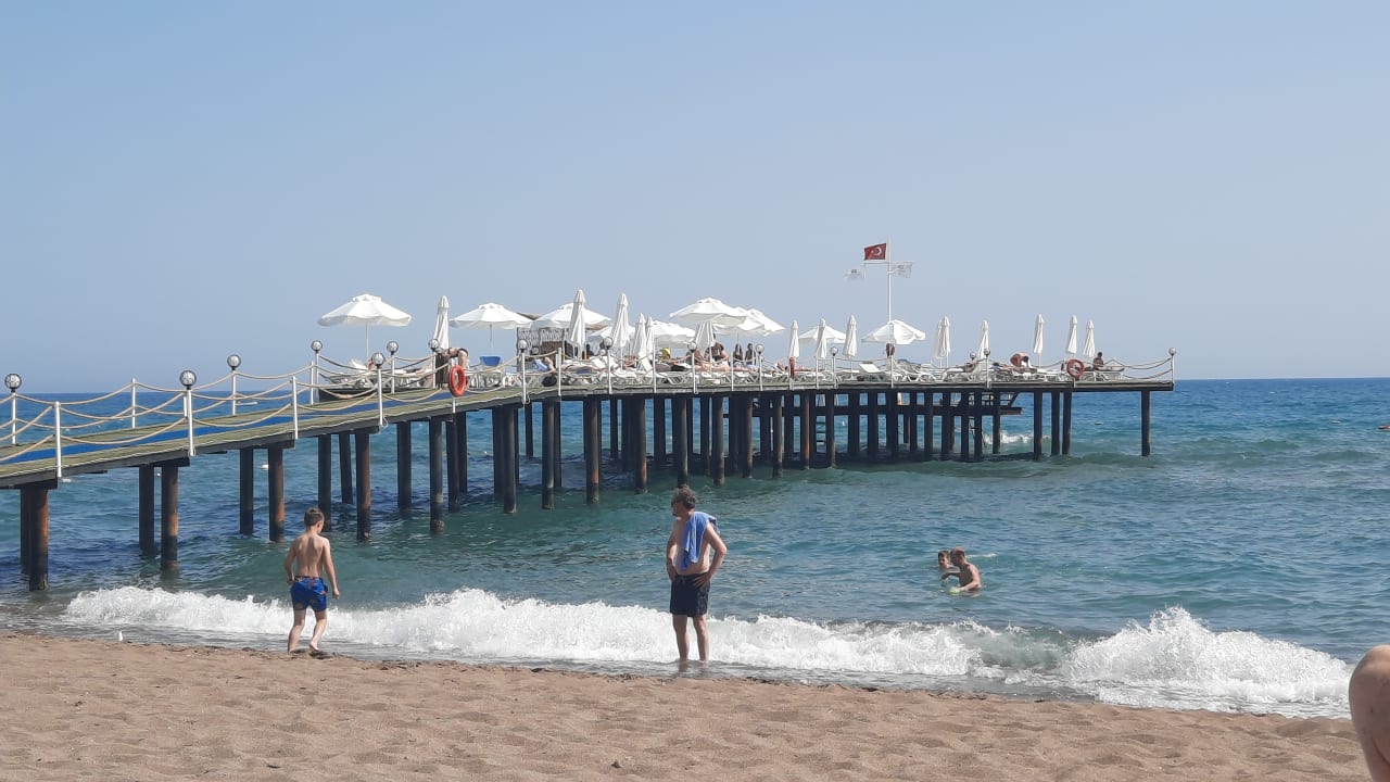 Strand Saturn Palace Resort Hotel