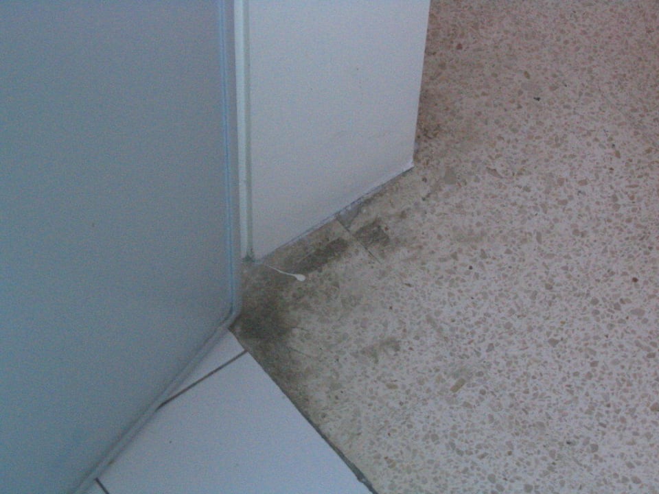 Zimmernummer 6623: Badezimmertür The Bugibba Hotel