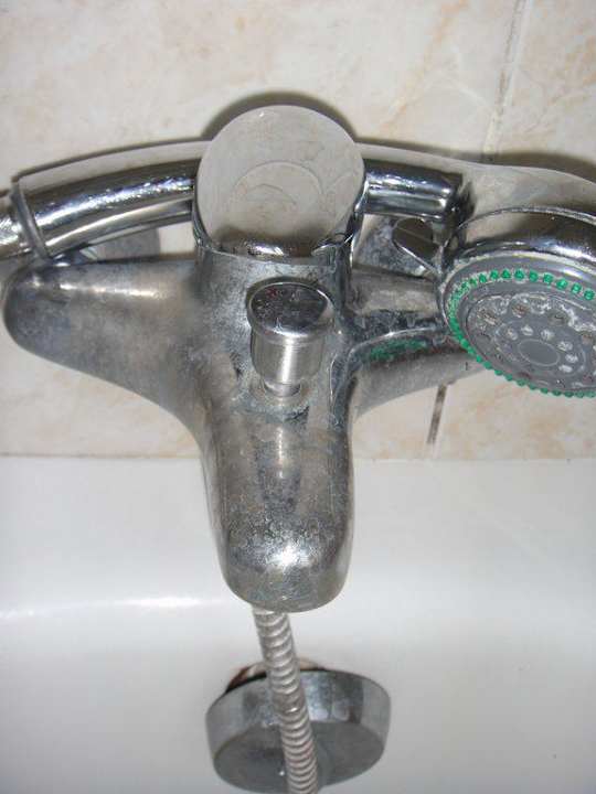 Verdreckte defekte Armatur Sol Hicacos Varadero