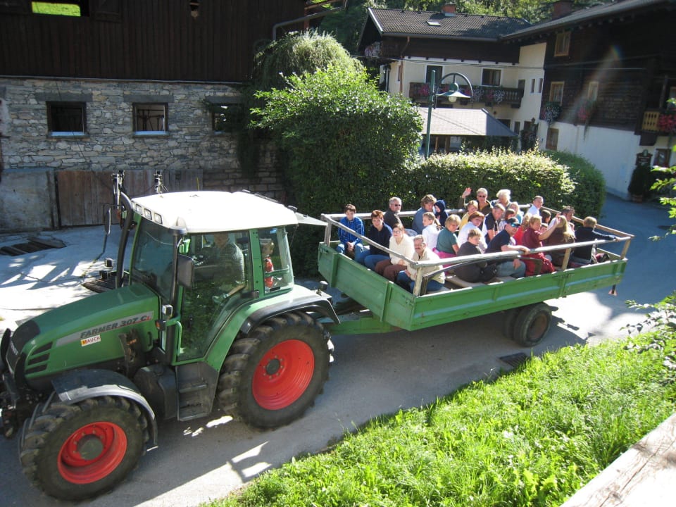 Traktorfahrt beim Bio-Bauernhof Torbauer Bauernhof Torbauer