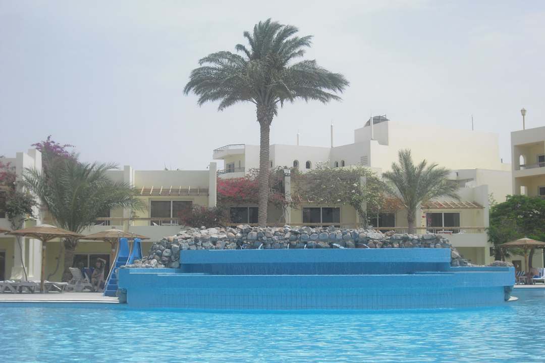 Pool Palm Beach Resort