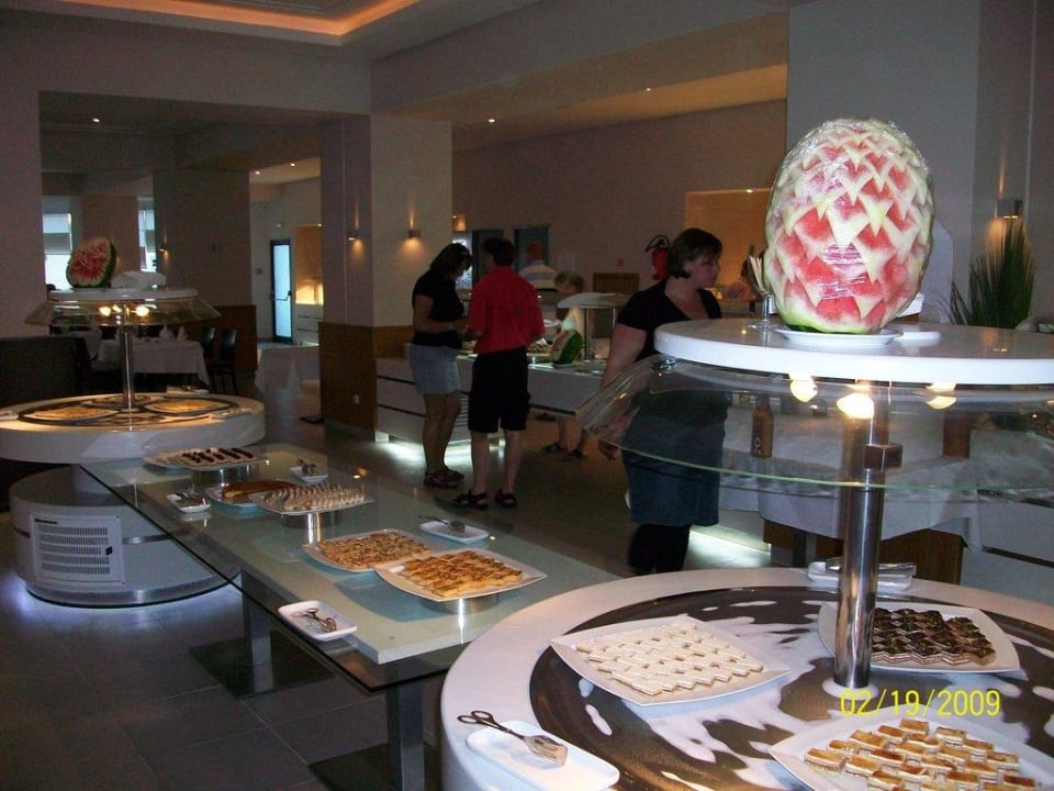 Buffet im Restaurant Nozha Beach Resort & Spa