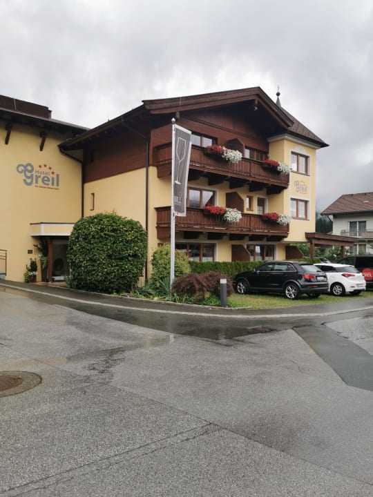 Außenansicht DER GREIL Wein & Gourmethotel