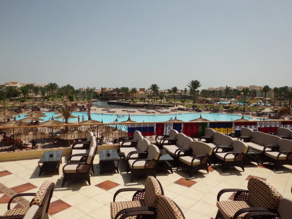 Blick über den Pool aus der Lobby Pickalbatros Dana Beach Resort - Hurghada
