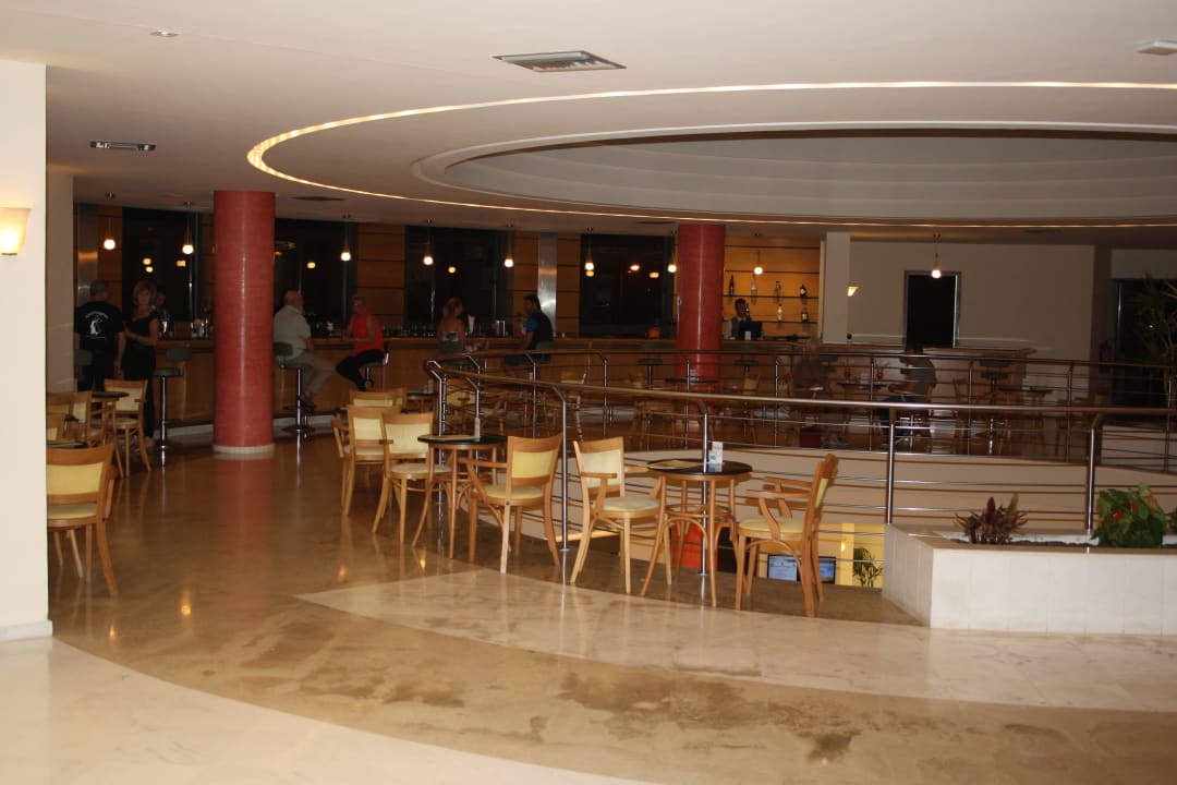 Bar Grand Hotel Holiday Resort