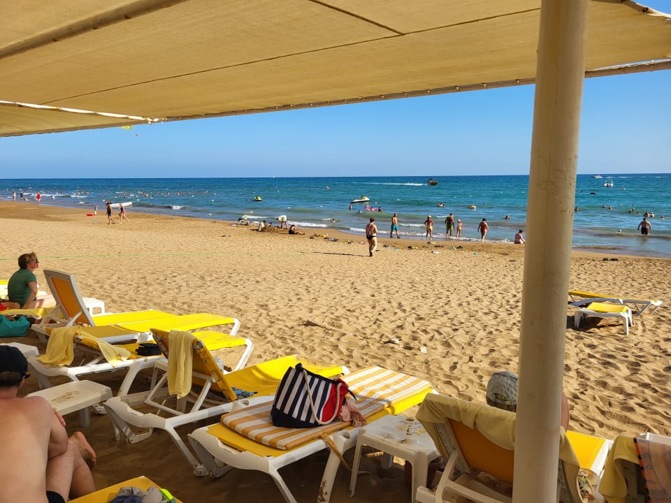 Strand Hotel Victory Resort