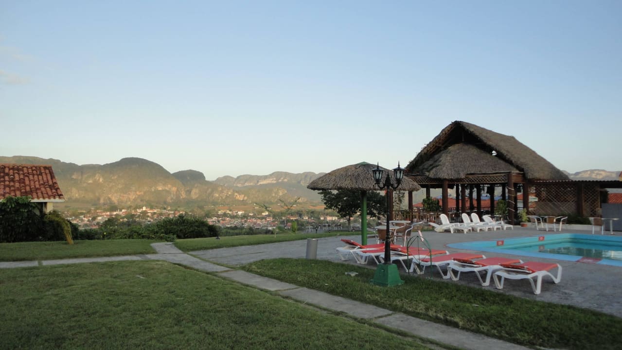 Pool area Hotel Horizontes La Ermita
