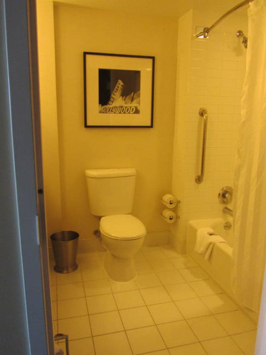 Das Badezimmer Loews Hollywood Hotel