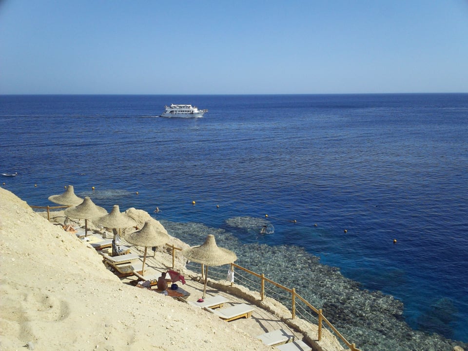 Blick von der obersten Strandterrasse Sharm Plaza