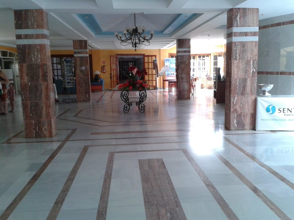 Eingangshalle mit Rezeption R2 BUGANVILLA Hotel & Spa