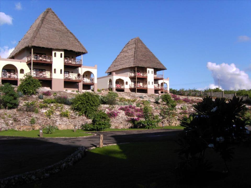 Bungalows Neptune Pwani Beach Resort & Spa