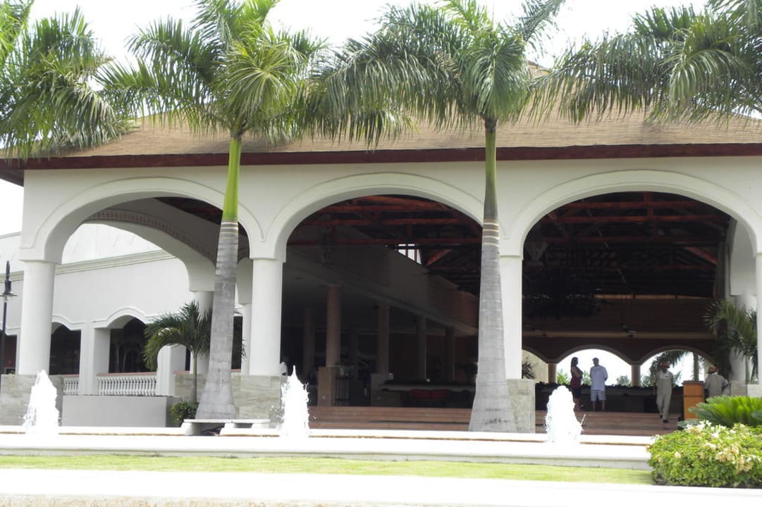 Hoteleingang Wyndham Alltra Punta Cana