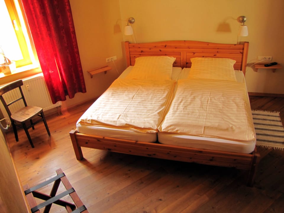 Doppelbett Stadtpension Lotte
