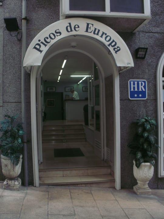 Hotel Eingang  Hotel Picos de Europa