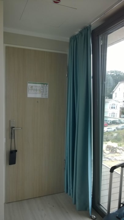 Eingangsbereich Eckzimmer SEETELHOTEL Kaiserstrand Beachhotel