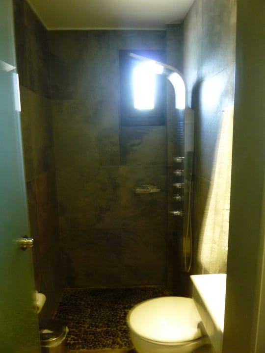 Lazienka Gardelli Resort Art Hotel