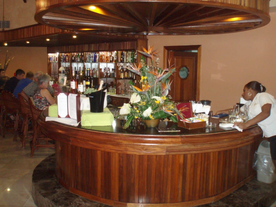 Hemmingway-bar Grand Palladium Punta Cana Resort & Spa