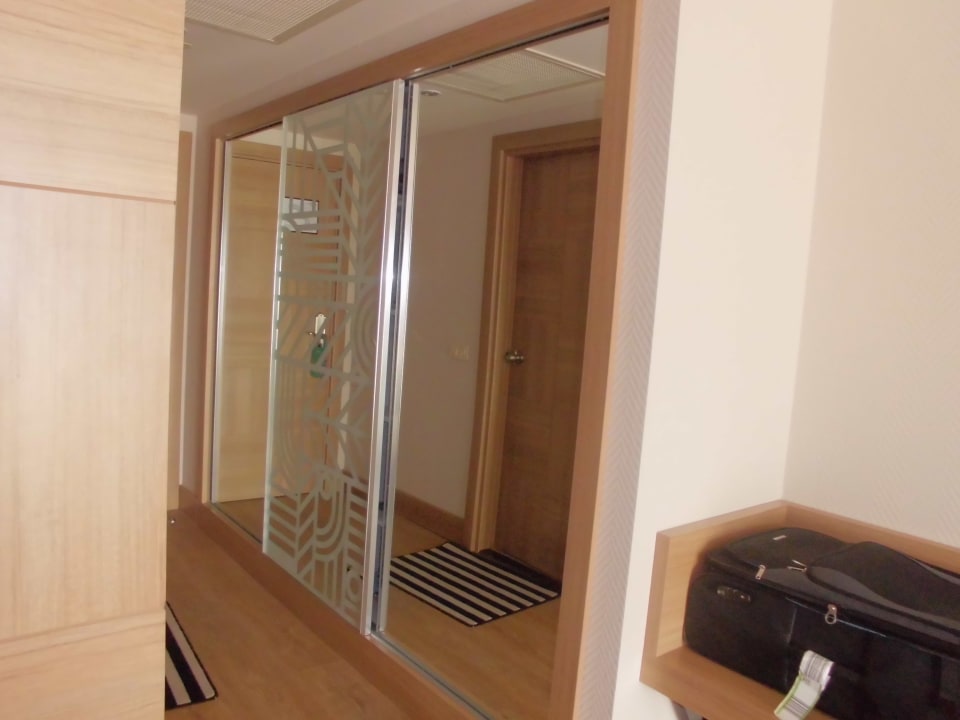 Schrank Hotel Delphin Imperial