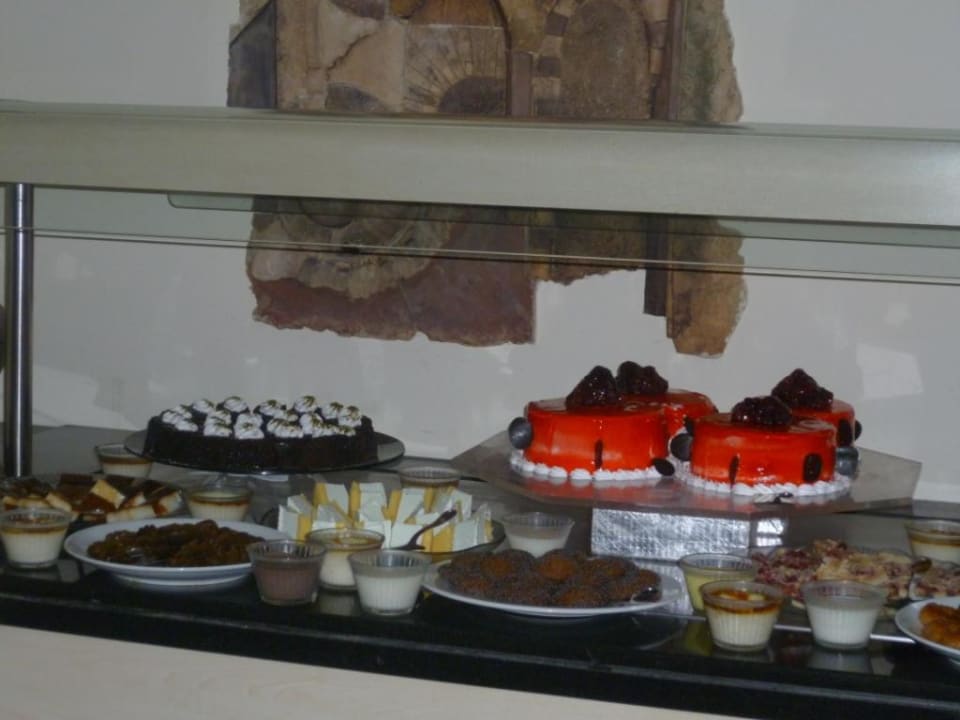Jeden Abend lecker Kuchen Aska Hotel Just in Beach