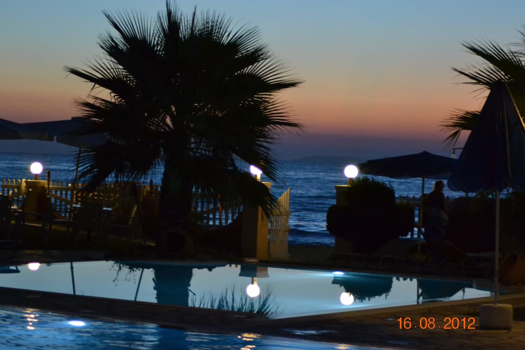 Abendstimmung Acharavi Beach Hotel