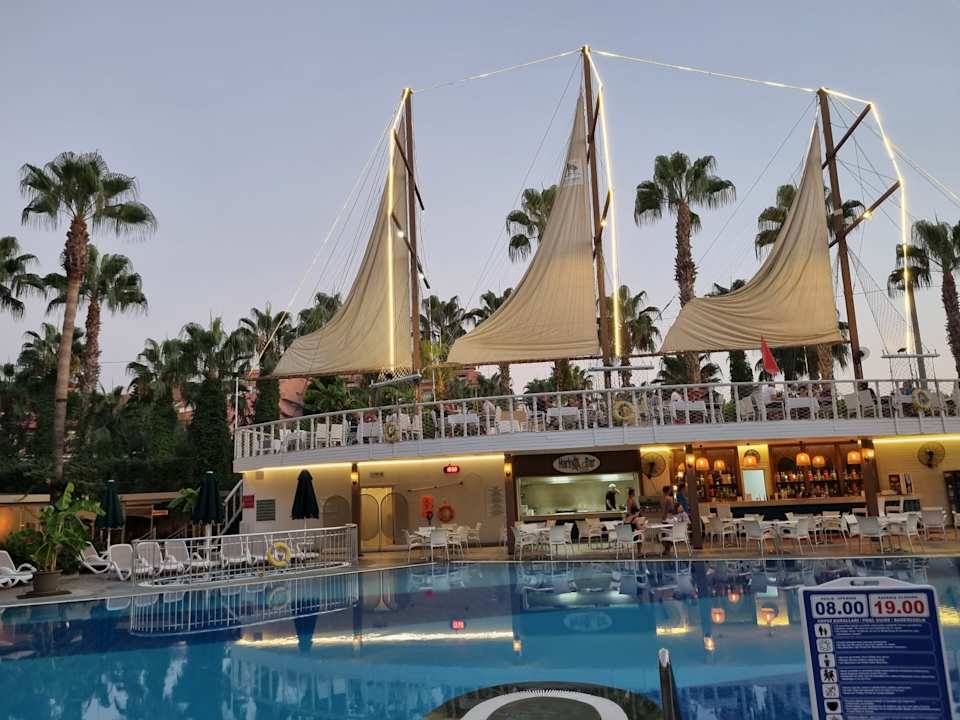 Pool Can Garden Resort