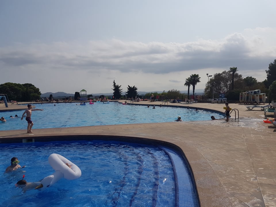 Pool Camping Castell Montgri