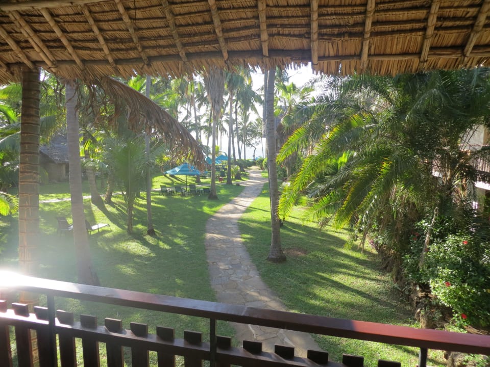 Bahari Beach Hotel  Bahari Beach Hotel