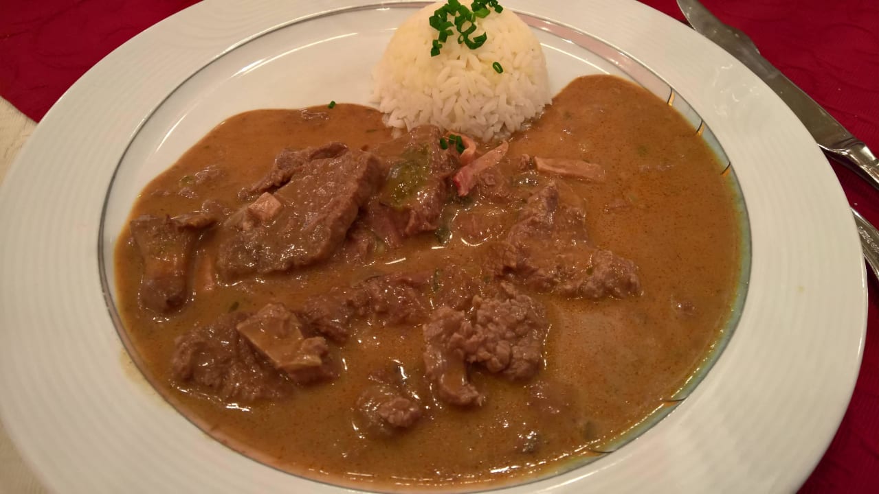 Abendessen.Angerichtet wie in einer Kantine Hotel Auffacher Hof